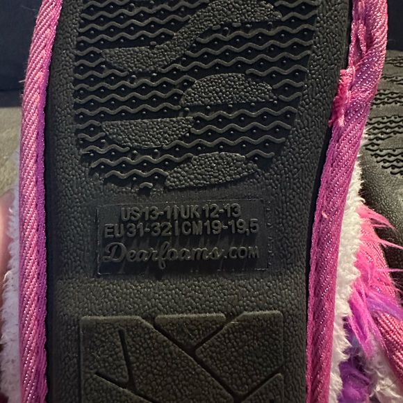 Kids Dearfoams Slippers - Picture 11 of 11